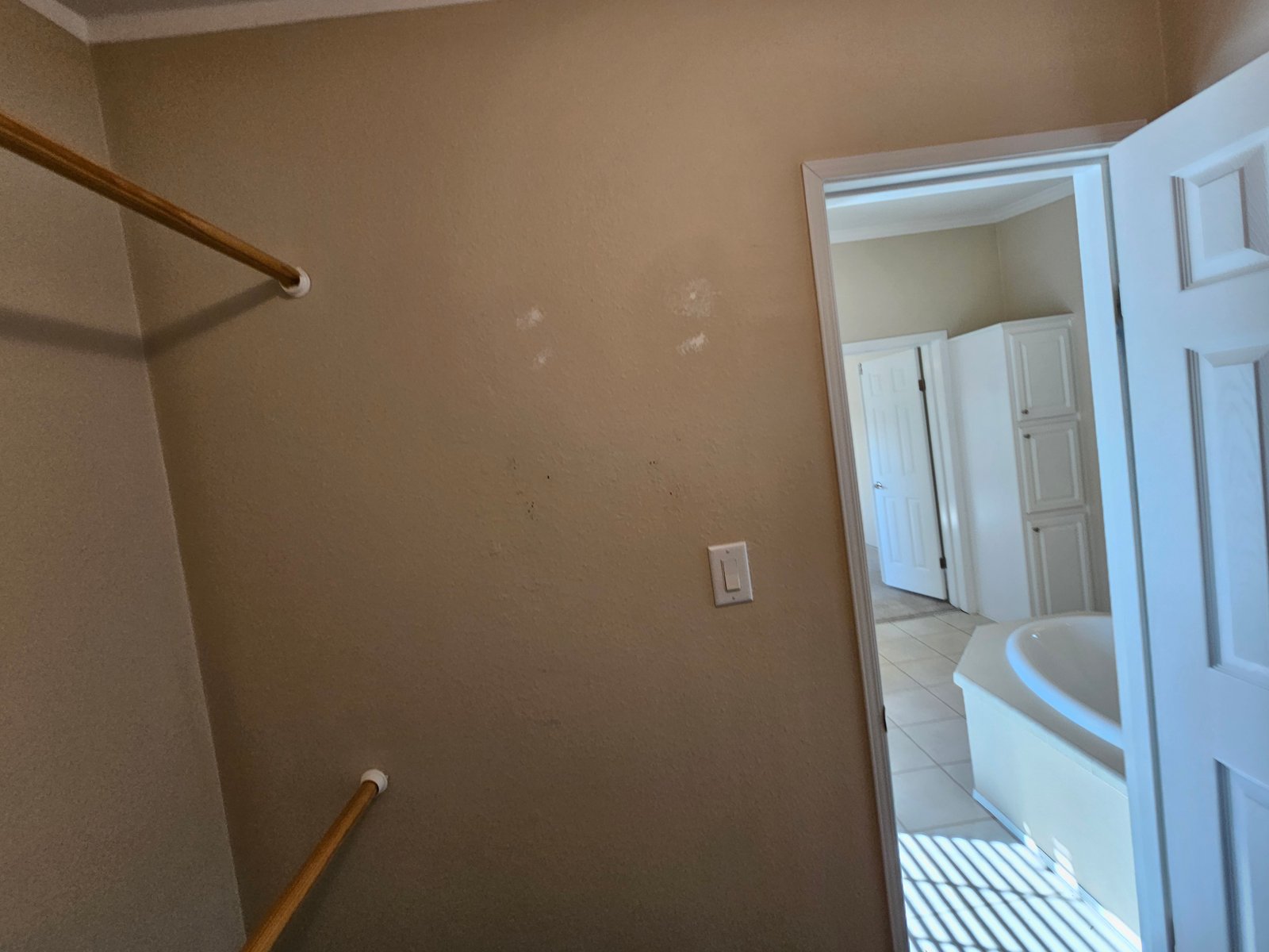 Interior painting project gallery - Project 136 - Image 17